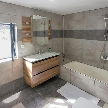 Sleeps 6 With Pool Air Con And Wifi Bogazagzi
