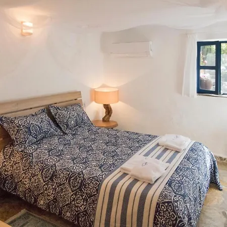 Villa Sleeps 6 With Pool Air Con And Wifi Bogazagzi